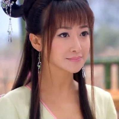 《活佛济公》里面演员的现状，陈浩民混的很不好，而她是越来越美